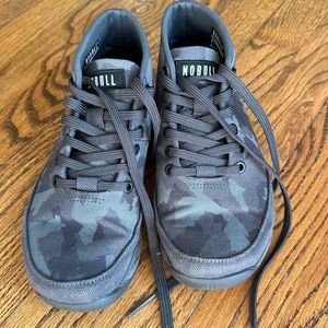 NoBull midi trainers. size 6.5, great condition.